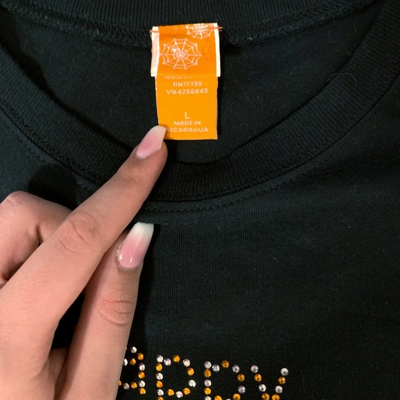 👻🎃Halloween Bedazzled Shirt 🎃👻 - Picture 2 of 2